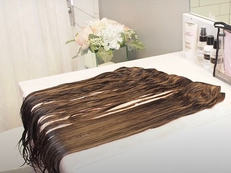 Smooth tangle-free hair after washing